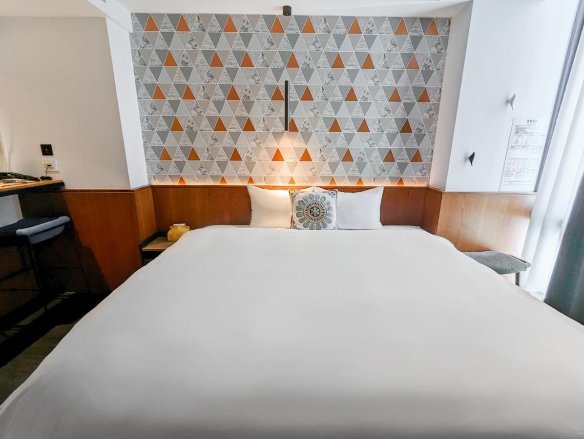 Check Inn Taichung Zhongshan Экстерьер фото