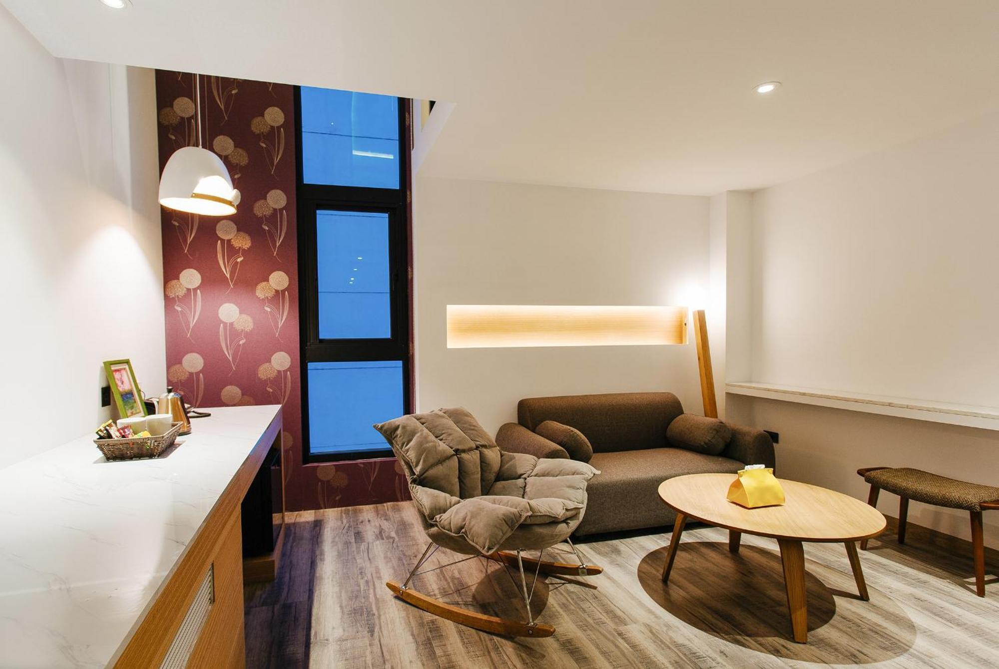 Check Inn Taichung Zhongshan Экстерьер фото